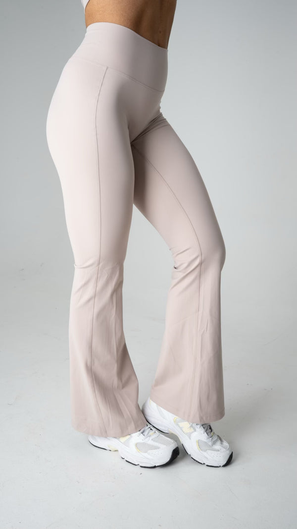 Opule Yoga pant - Sand